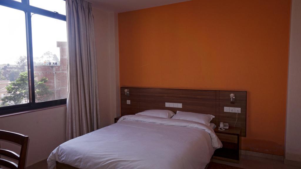 Aryal International Hotel Катманду Номер фото