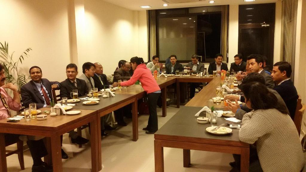 Aryal International Hotel Катманду Екстер'єр фото